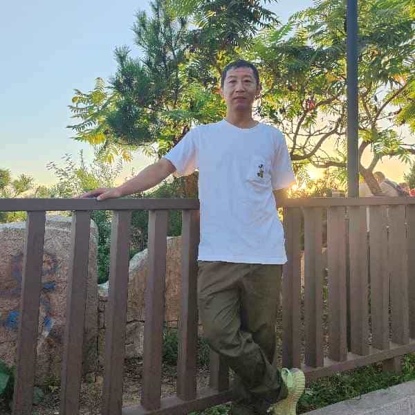 47岁岁辽宁单身帅哥 - 日喀则吉缘网